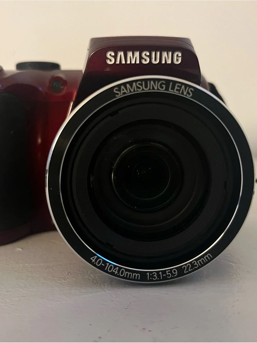 Samsung Maroon Bridge Camera with Black Grip